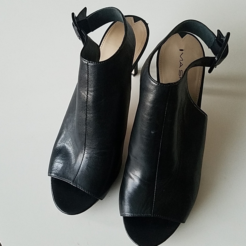 Via Spiga Peep Toe Heels